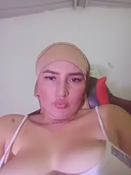 Snapshot of Celeste_camila18 chatting on 07/17/26, 06:09 Celeste camila18 online show from 07/17/26, 06:09