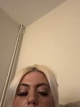 Snapshot of Blondiee3088 chatting on 12/01/24, 06:30 Blondiee3088 online show from 12/01/24, 06:30