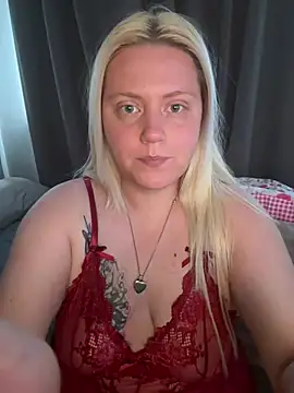 Blondiee3088 online show from 08/04/26, 08:28