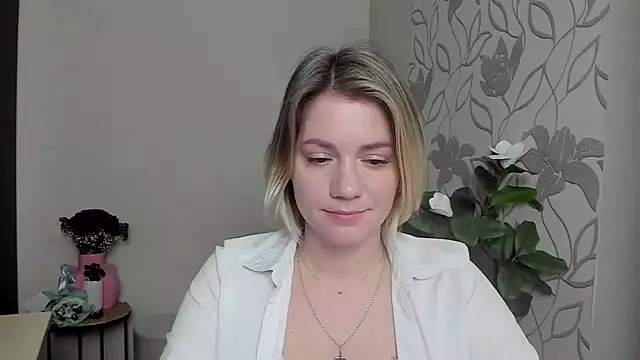 MariaSttone online show from 03/12/25, 10:59