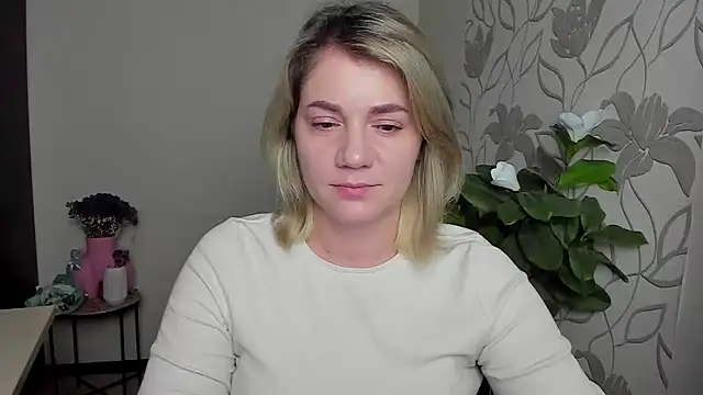 MariaSttone online show from 10/24/25, 11:45