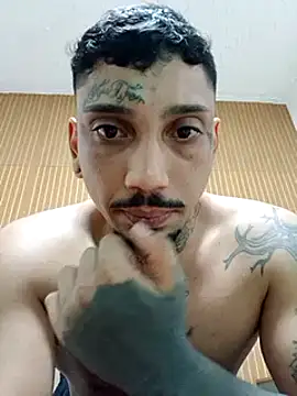 Snapshot of Guihenrick chatting on 02/16/26, 10:50 Guihenrick online show from 02/16/26, 10:50