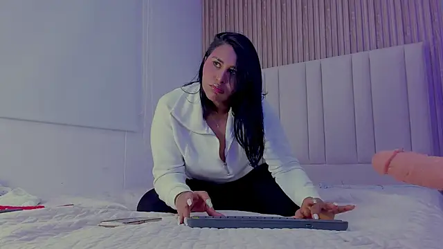 Snapshot of StormyButty18 chatting on 09/09/25, 03:28 StormyButty18 online show from 09/09/25, 03:28