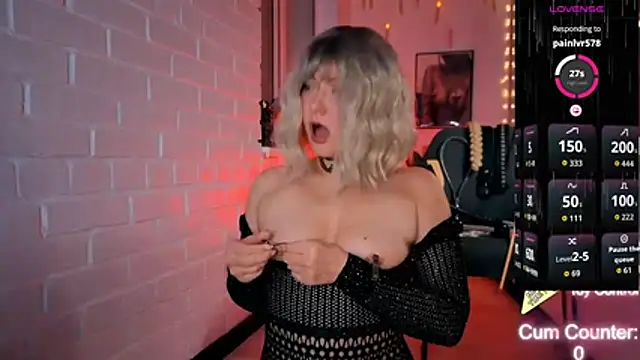 Snapshot of Sandralawrence chatting on 03/11/26, 09:54 Sandralawrence online show from 03/11/26, 09:54