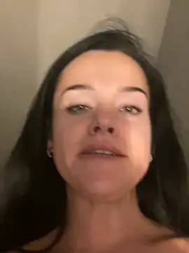 English-Chloe96 online show from 01/03/25, 11:25