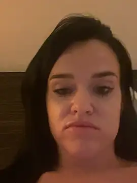 English-Chloe96 online show from 02/13/25, 05:26