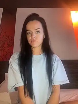 English-Chloe96 online show from 03/22/25, 11:00