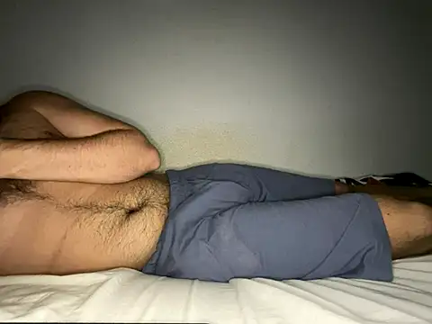 Snapshot of little2026 chatting on 09/21/25, 09:49 little2026 online show from 09/21/25, 09:49