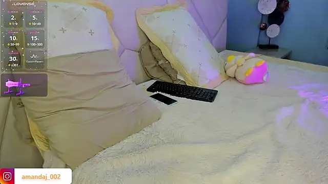 amandaaJones  online show from 06/03/26, 04:56