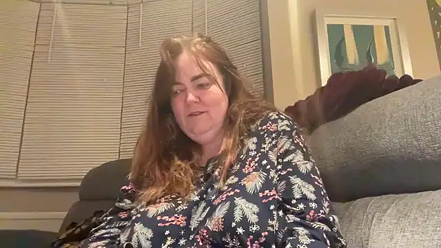 Snapshot of curvy-milf-abbie chatting on 02/18/26, 06:20 curvy-milf-abbie online show from 02/18/26, 06:20