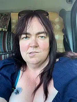 Snapshot of curvy-milf-abbie chatting on 06/24/26, 10:47 curvy-milf-abbie online show from 06/24/26, 10:47