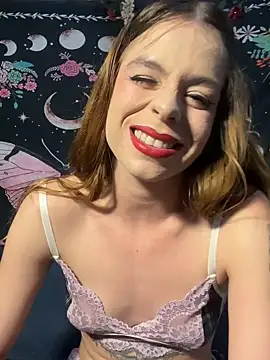 Snapshot of RuivaRaposinha chatting on 09/26/25, 04:49 RuivaRaposinha online show from 09/26/25, 04:49