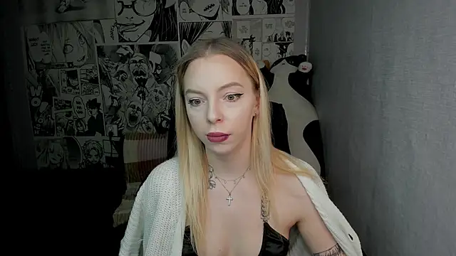 Snapshot of Martha_Cameron chatting on 12/11/24, 02:30 Martha Cameron online show from 12/11/24, 02:30