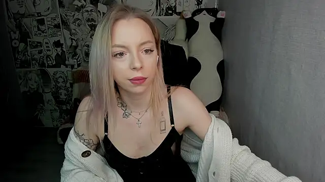 Snapshot of Martha_Cameron chatting on 01/08/25, 11:41 Martha Cameron online show from 01/08/25, 11:41