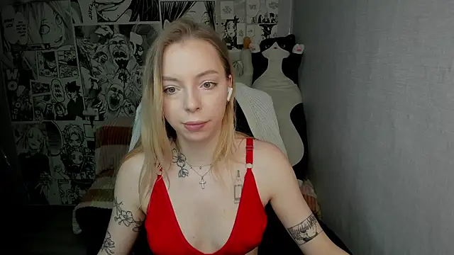 Snapshot of Martha_Cameron chatting on 02/03/25, 12:15 Martha Cameron online show from 02/03/25, 12:15