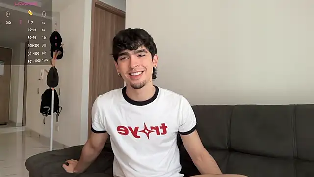 zenn rush1 online show from 09/15/25, 01:44