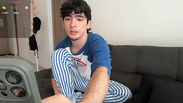 zenn rush1 online show from 09/25/25, 12:53