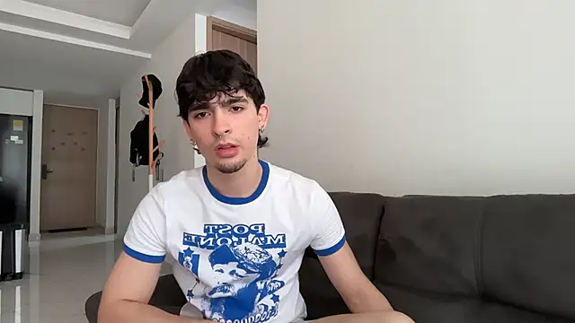 zenn rush1 online show from 11/01/25, 02:30