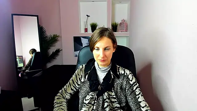 AuroraScript online show from 12/18/24, 06:25