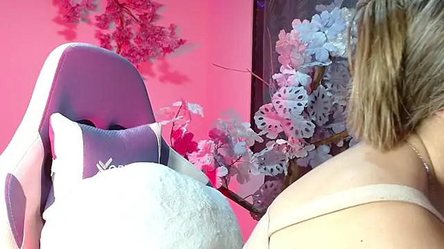 NaomiFox1 online show from 04/23/26, 12:23