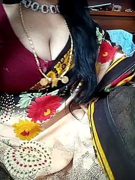 Snapshot of amala_ss chatting on 02/15/25, 04:01 amala ss online show from 02/15/25, 04:01