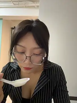 wt0314 online show from 02/28/26, 01:45