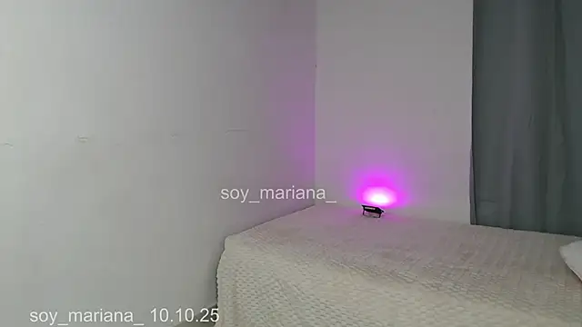 Snapshot of soy_mariana_ chatting on 10/10/25, 07:07 soy mariana online show from 10/10/25, 07:07