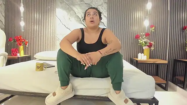 julietha taylor online show from 04/13/26, 03:01