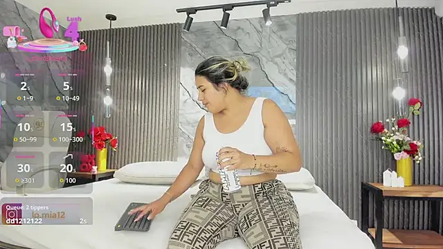 julietha taylor online show from 04/15/26, 01:12