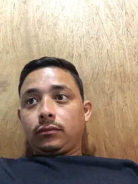 isacalejandroo online show from 12/29/24, 08:04