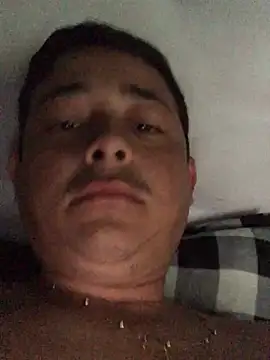 isacalejandroo online show from 02/08/25, 01:44