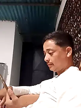 isacalejandroo online show from 02/25/25, 04:57