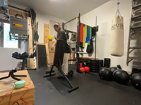 Snapshot of MissSwitch chatting on 12/30/24, 06:38 MissSwitch online show from 12/30/24, 06:38