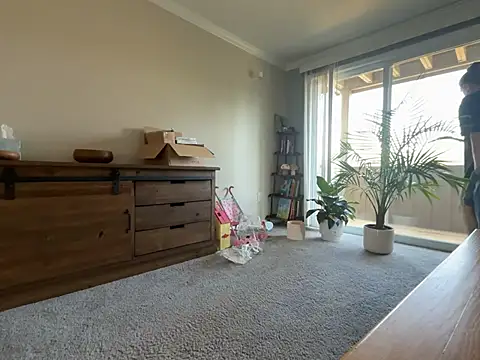 Snapshot of MissSwitch chatting on 03/19/25, 06:01 MissSwitch online show from 03/19/25, 06:01