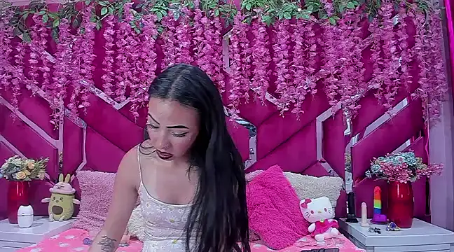 Snapshot of nathalia_pink chatting on 01/07/25, 11:35 nathalia pink online show from 01/07/25, 11:35