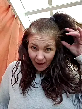 Snapshot of 420Curvybabe chatting on 02/21/25, 04:37 420Curvybabe online show from 02/21/25, 04:37