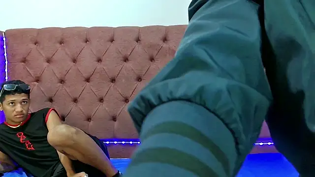 Snapshot of boys_yourparty chatting on 01/29/25, 01:28 boys yourparty online show from 01/29/25, 01:28