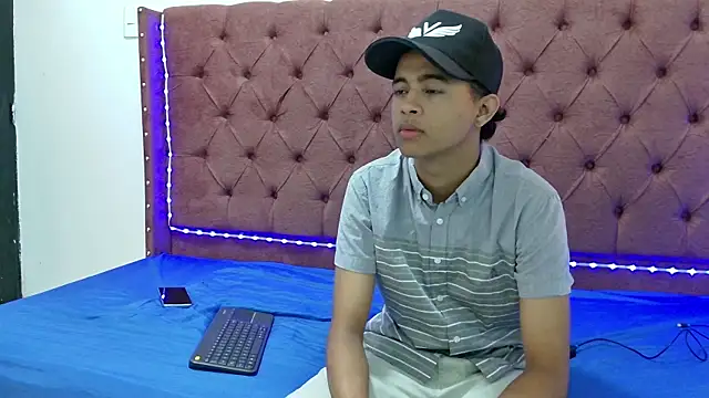 Snapshot of boys_yourparty chatting on 02/12/25, 01:16 boys yourparty online show from 02/12/25, 01:16