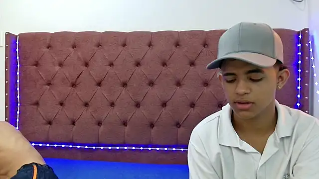 Snapshot of boys_yourparty chatting on 02/18/25, 01:22 boys yourparty online show from 02/18/25, 01:22