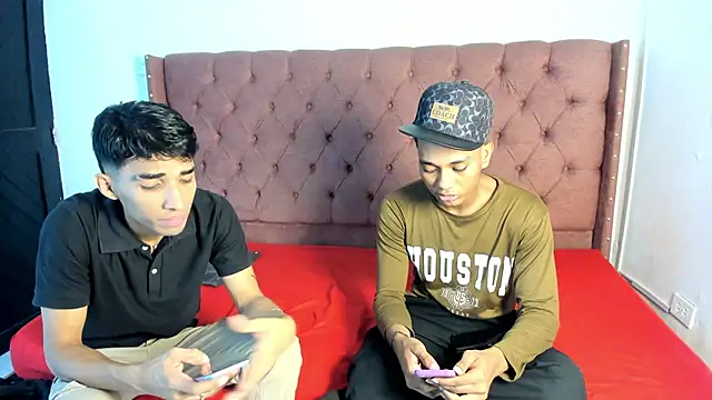 Snapshot of boys_yourparty chatting on 10/10/25, 01:10 boys yourparty online show from 10/10/25, 01:10