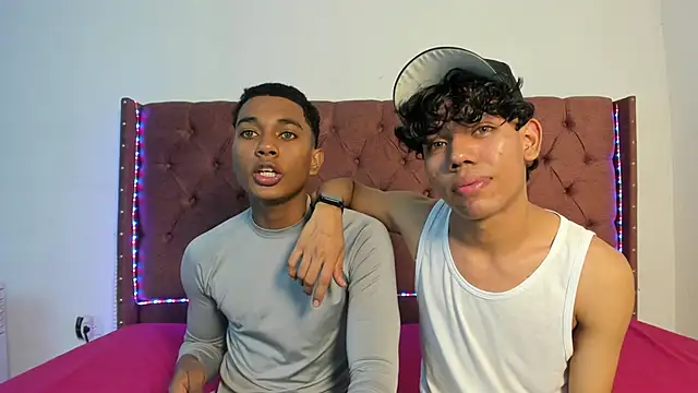 Snapshot of boys_yourparty chatting on 01/14/26, 01:11 boys yourparty online show from 01/14/26, 01:11