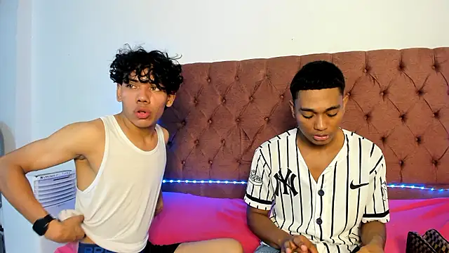 Snapshot of boys_yourparty chatting on 02/01/26, 01:04 boys yourparty online show from 02/01/26, 01:04