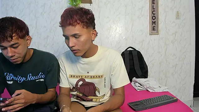 Snapshot of boys_yourparty chatting on 03/17/26, 12:37 boys yourparty online show from 03/17/26, 12:37