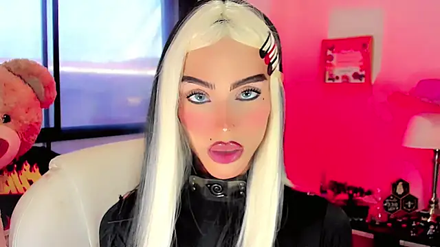 Snapshot of dollswit01 chatting on 01/21/25, 09:04 dollswit01 online show from 01/21/25, 09:04