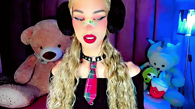 Snapshot of dollswit01 chatting on 01/17/26, 03:39 dollswit01 online show from 01/17/26, 03:39