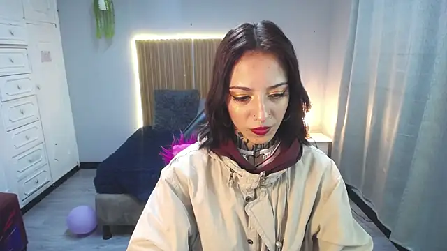 Snapshot of Scarllett_BDSM chatting on 12/04/25, 04:55 Scarllett BDSM online show from 12/04/25, 04:55