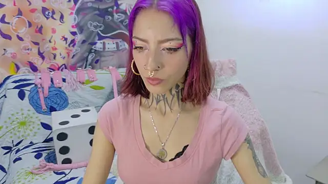 Snapshot of Scarllett_BDSM chatting on 04/16/26, 05:30 Scarllett BDSM online show from 04/16/26, 05:30