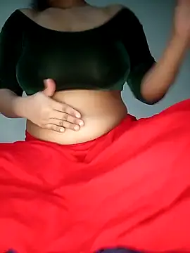 Snapshot of Sannyleon67 chatting on 02/05/25, 04:48 Sannyleon67 online show from 02/05/25, 04:48