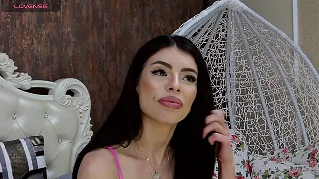 LaraDivine online show from 12/03/24, 12:27