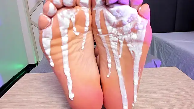 SophieHarris  online show from 02/12/25, 12:37